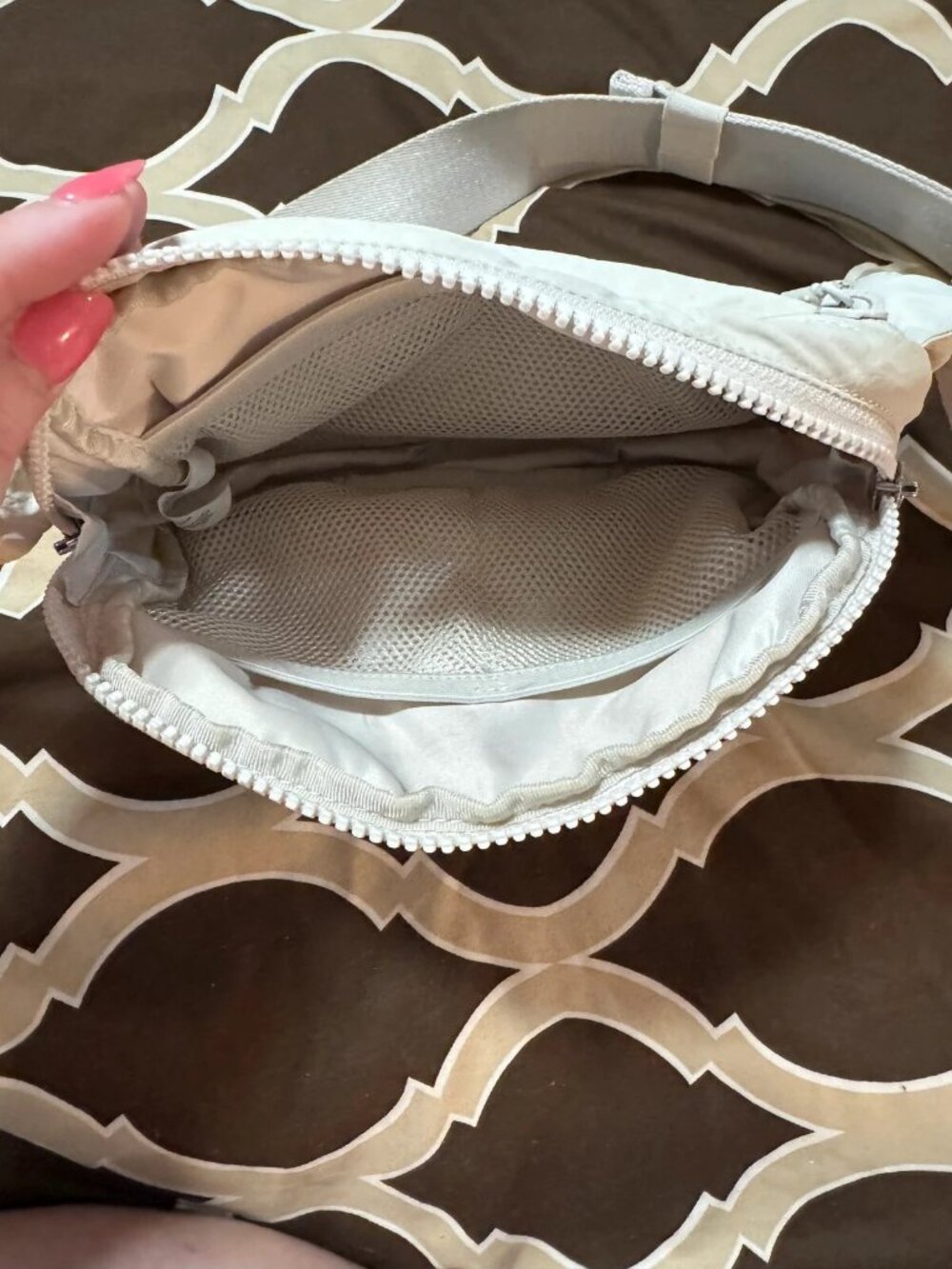Lululemon Everywhere Belt Bag 1L Cream White Crossbody Fanny Pack
